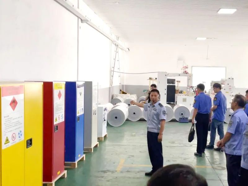 國(guó)務(wù)院安委辦來(lái)錫調(diào)研新型安全風(fēng)險(xiǎn)管控工作(圖12) 國(guó)務(wù)院安委辦來(lái)錫調(diào)研新型安全風(fēng)險(xiǎn)管控工作(圖12)